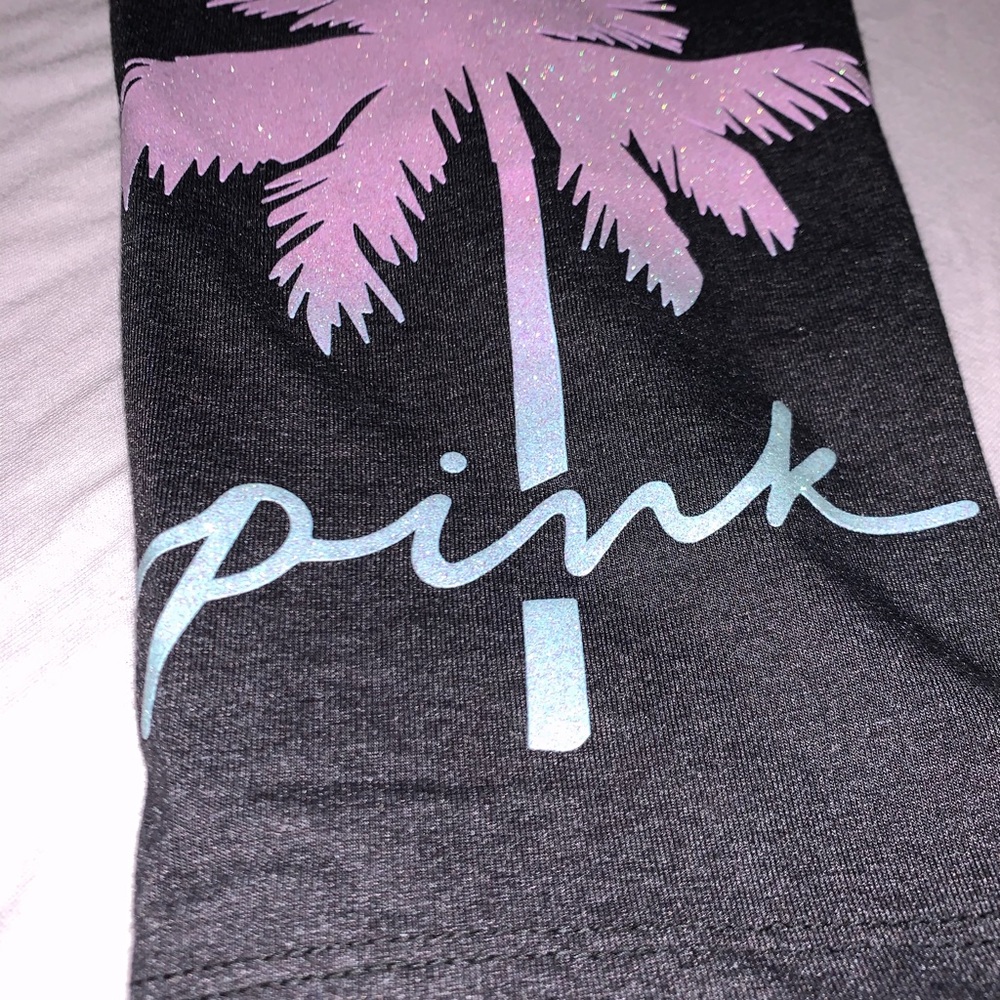 Victoria's Secret Pink Black Palm Shine Leggings & Matching Palm
Shine T-Shirt - Picture 10 of 12